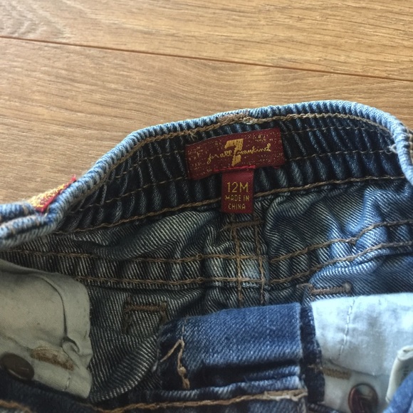 Jeans - Picture 3 of 3